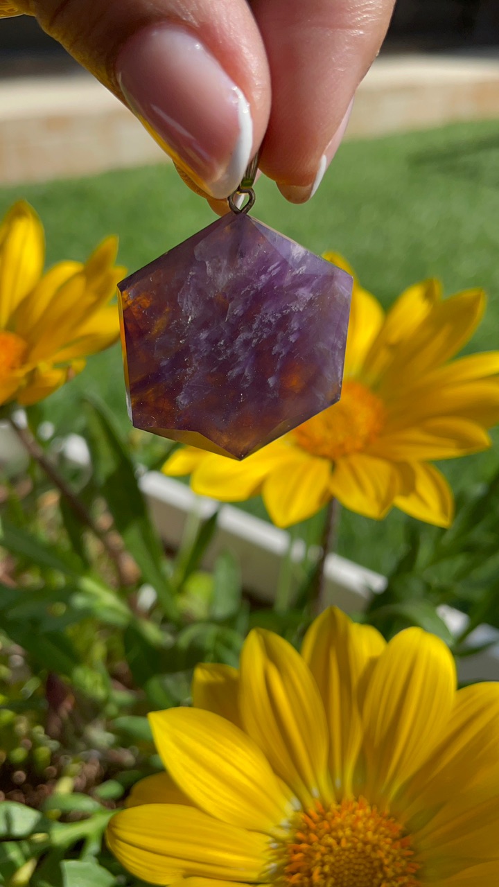 Star of David Pendant in Amethyst